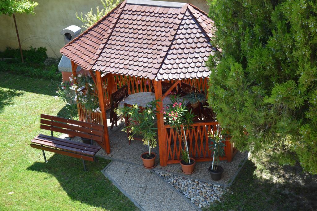 Apartman Aniko Vendeghaz Harkany Phòng bức ảnh